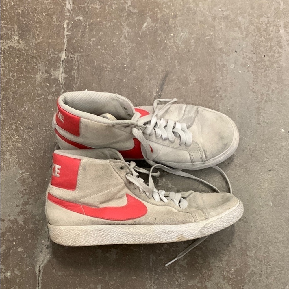 Nike‎ blazer in lobster colour High-Top Sneakers